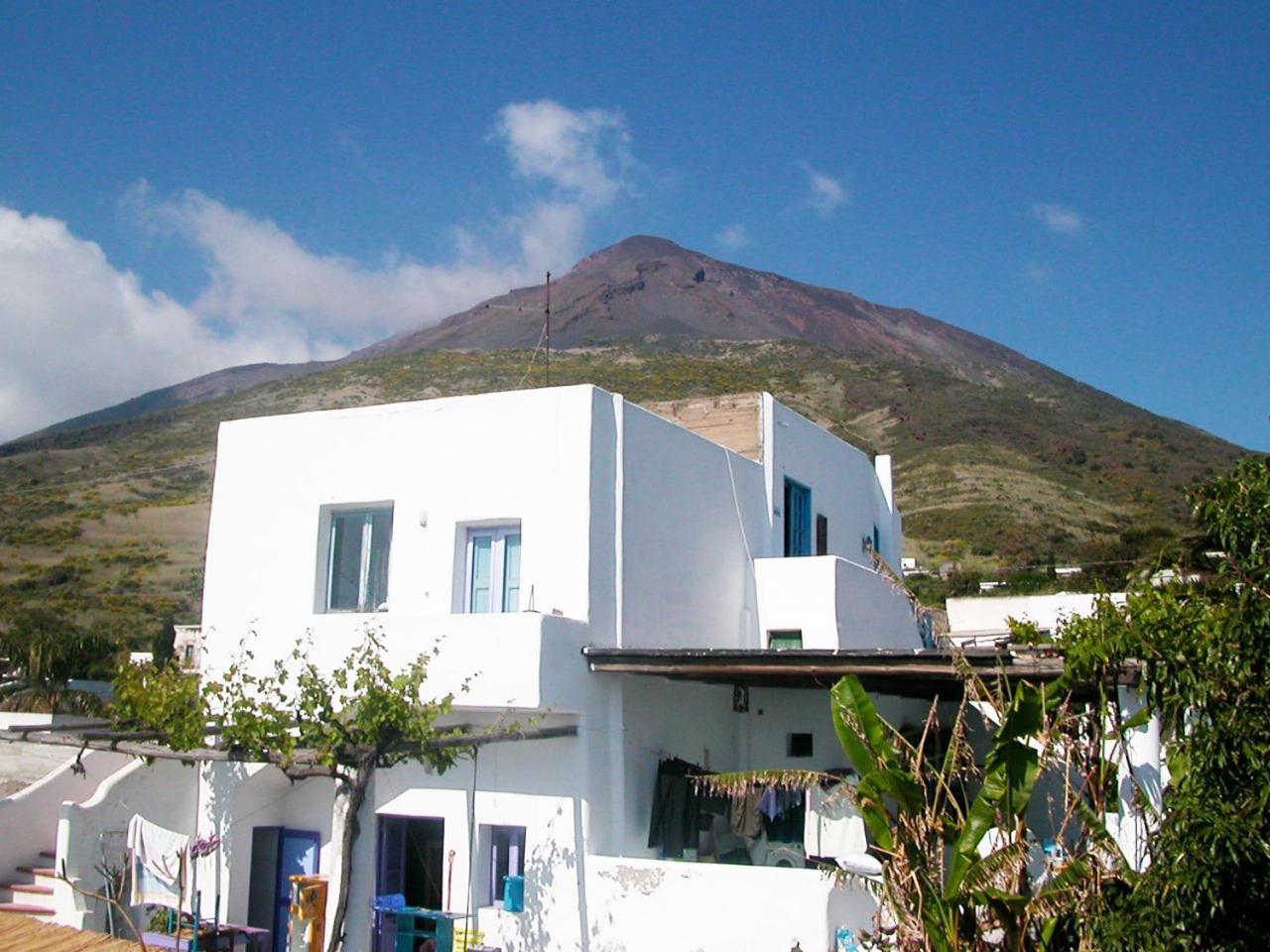 Le Case Del Capitano Stromboli Exterior photo